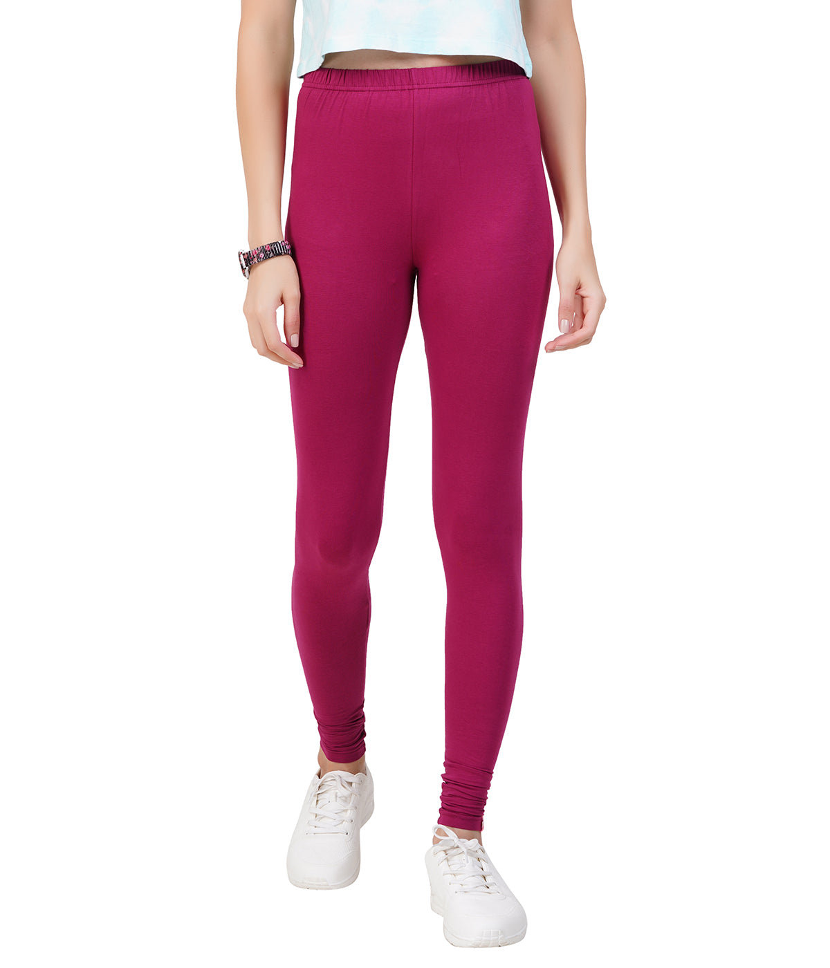 Premium women's leggings combining comfort and flexibility